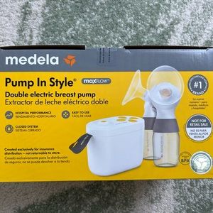 NIB MEDELA ‘Pump in Style’ Breast Pump